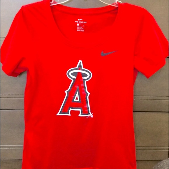 ⚾️ Angels MLB Nike Red Tee only worn twice. - Picture 1 of 3